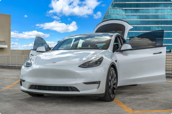 2021 TESLA MODEL Y PERFORMANCE (WHITE)
