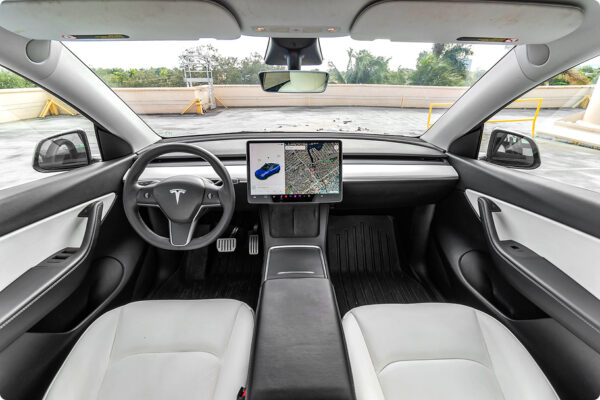 2021 TESLA MODEL Y PERFORMANCE (BLUE) - Image 5