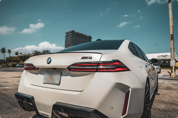 2024 BMW M5 COMPETITION - Image 3